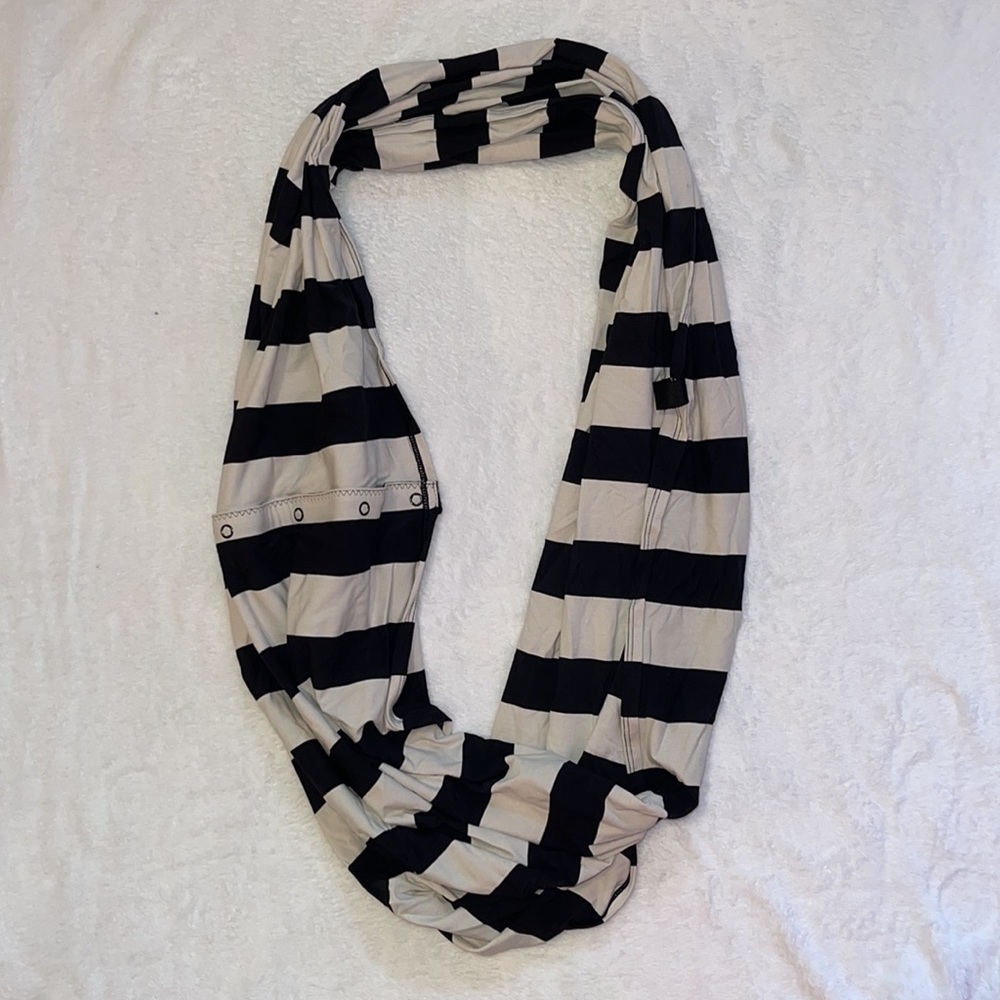Lululemon Snap Infinity Wrap Scarf